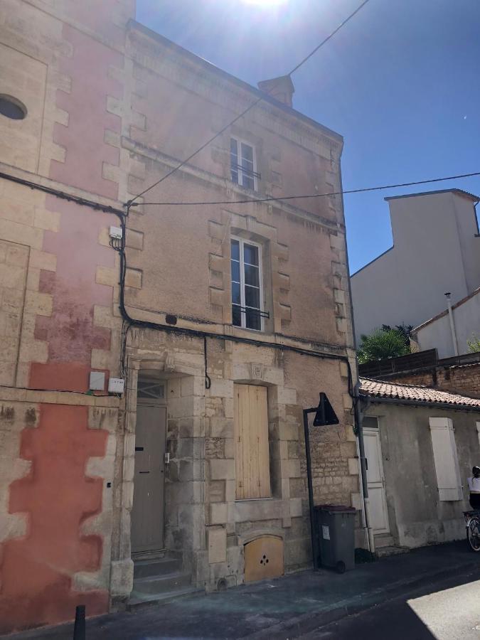 Le Bjorn - T1 Chaleureux Refait A Neuf - Centre Apartment Niort Exterior photo